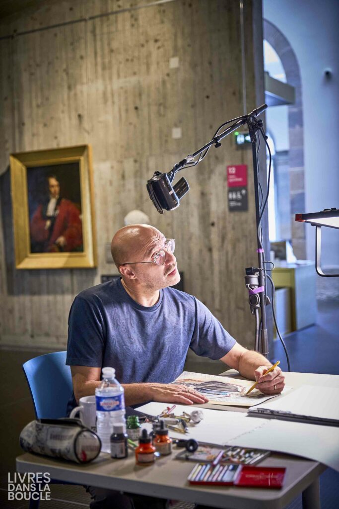 Dessinateur au musée