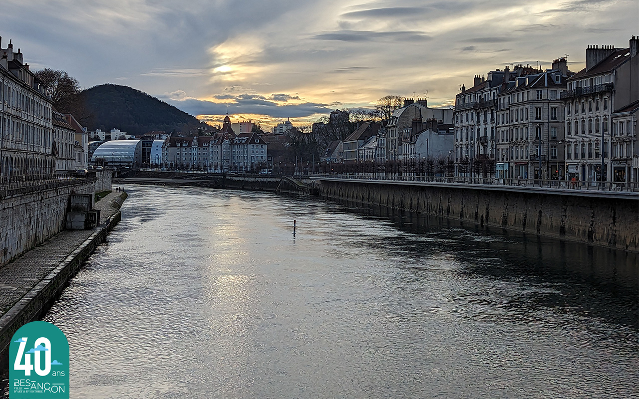 Vue du Doubs depuis le pont Battant